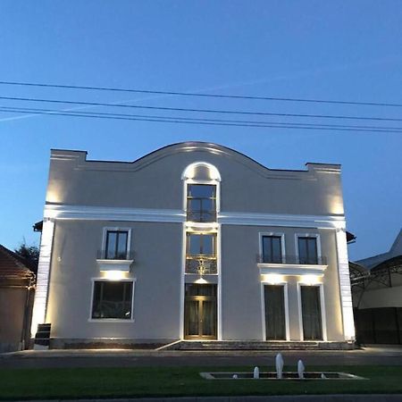 Regal Ballroom Карансебеш Экстерьер фото