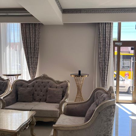 Regal Ballroom Карансебеш Экстерьер фото
